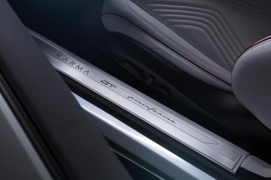 Детали интерьера Karma GT 2019 года  (фото 5 из 26)